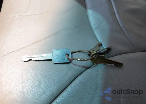 2002 Ford E-150 Xl/Xlt из США, поврежденный, VIN 1FMRE11L62HB47155